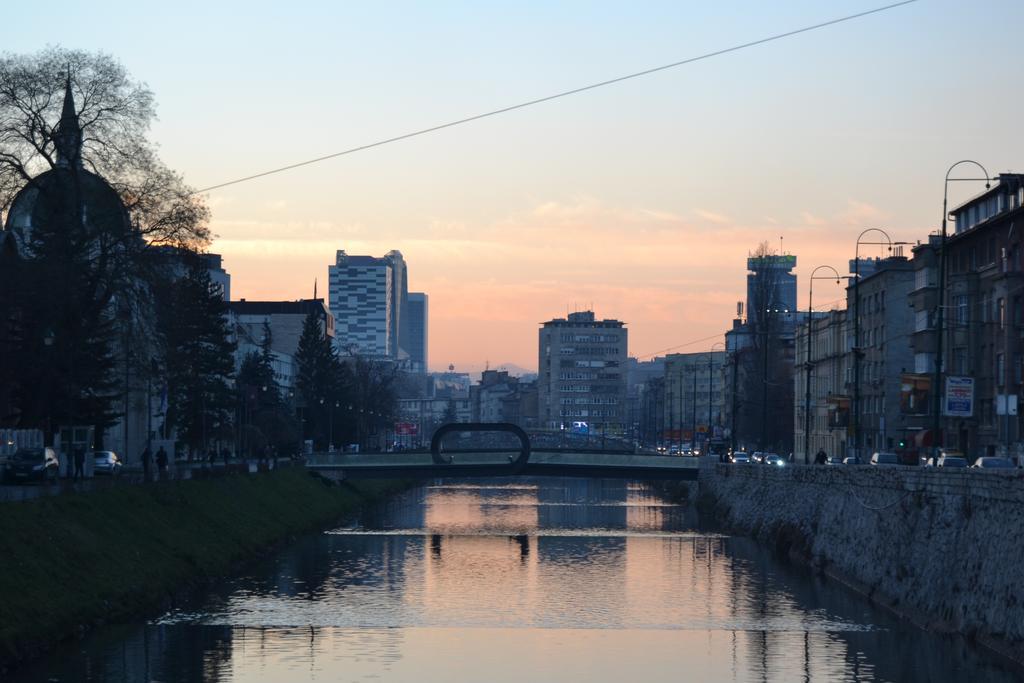 Apartment Drustveni Dom Сараево Стая снимка